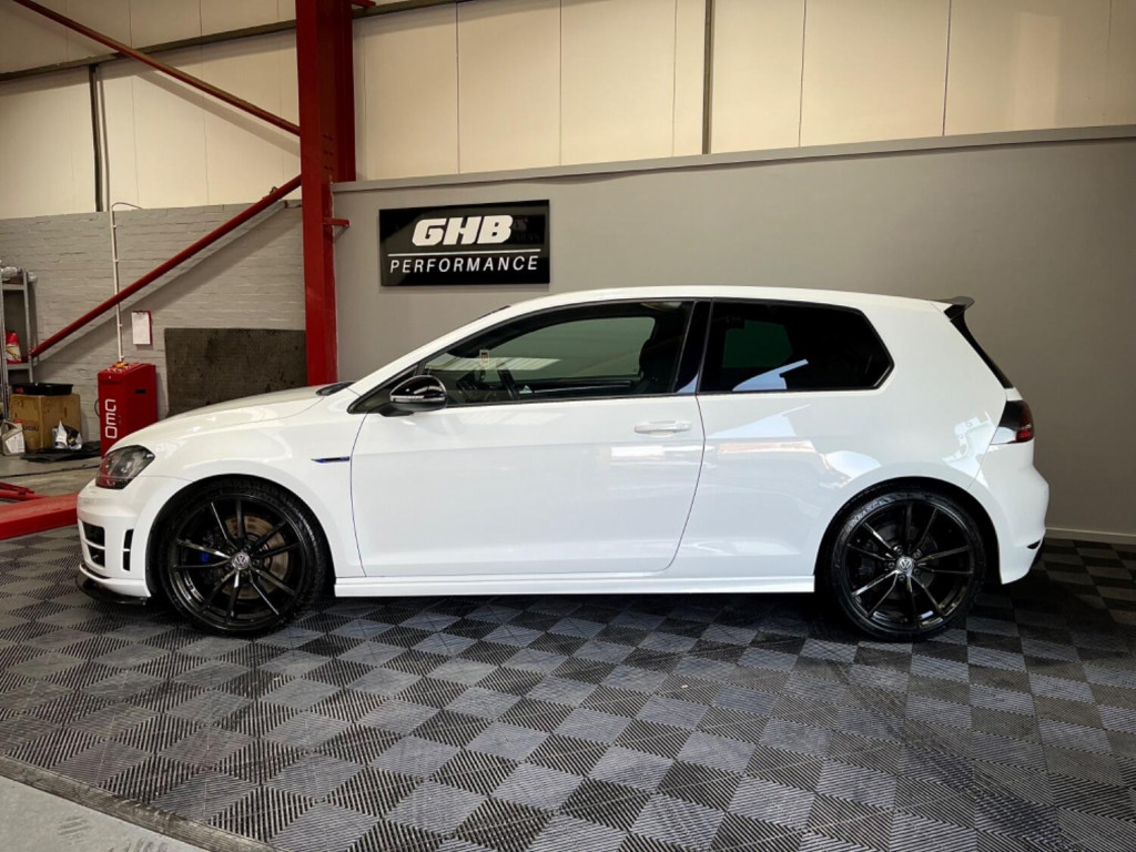 View VOLKSWAGEN GOLF 2.0 TSI BlueMotion Tech R 