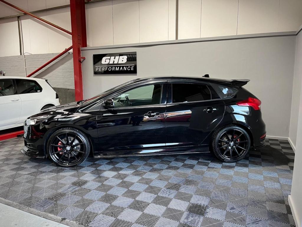 View FORD FOCUS 2.0 T EcoBoost ST-1 