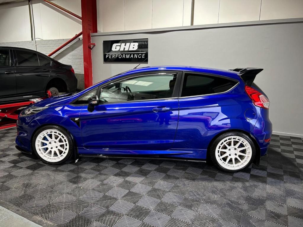 View FORD FIESTA 1.6 T EcoBoost ST-2 