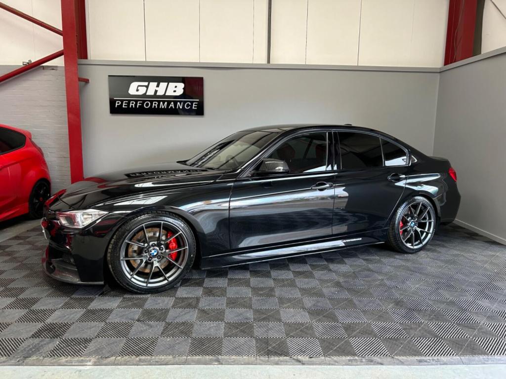 View BMW 3 SERIES 3.0 330d M Sport Saloon