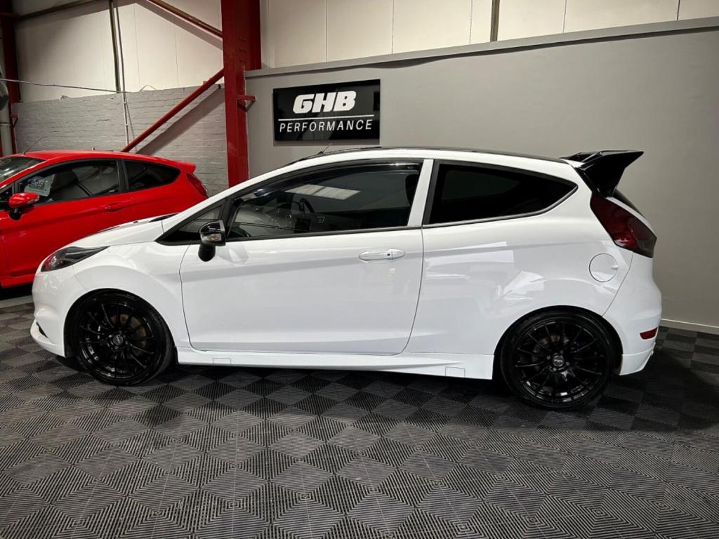 View FORD FIESTA 1.6 T EcoBoost ST-3 