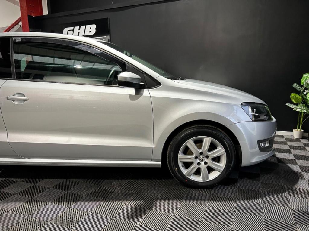 VOLKSWAGEN POLO