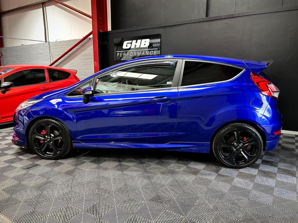 View FORD FIESTA 1.6 T EcoBoost ST-2 