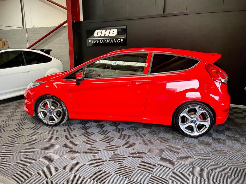 View FORD FIESTA 1.6 T EcoBoost ST-2 