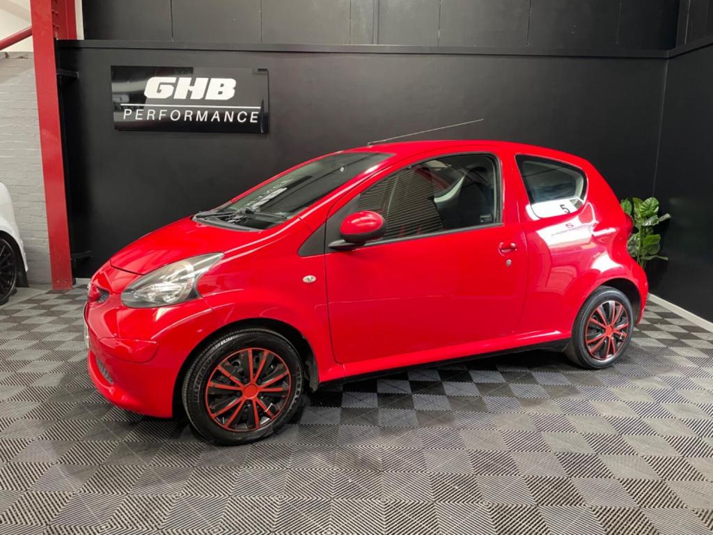 View TOYOTA AYGO 1.0 VVT-i +