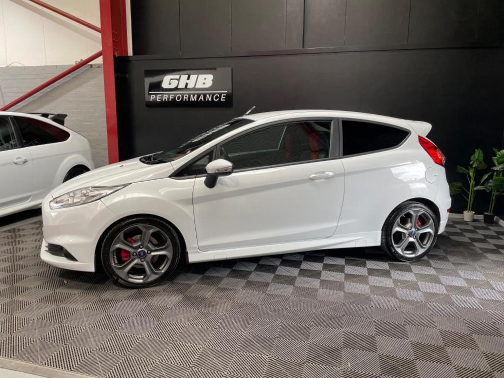 View FORD FIESTA 1.6 T EcoBoost ST-2