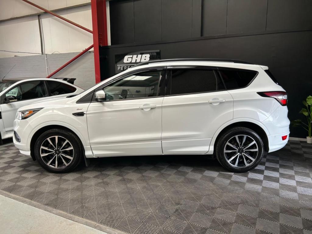 View FORD KUGA 2.0 TDCi EcoBlue ST-Line