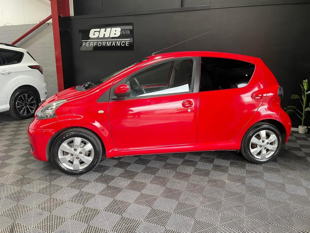 View TOYOTA AYGO 1.0 VVT-i Go