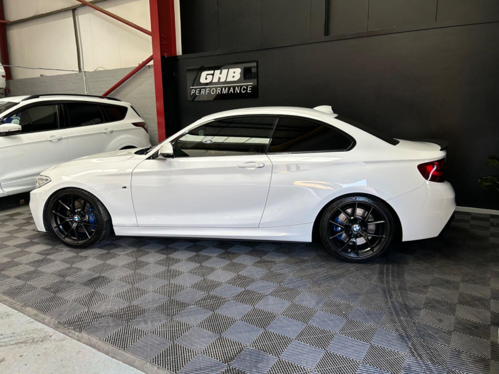 View BMW 2 SERIES 3.0 M235i Coupe