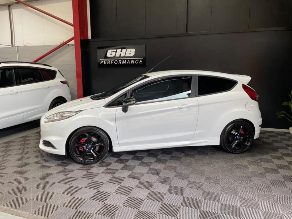 View FORD FIESTA 1.6 T EcoBoost ST-2