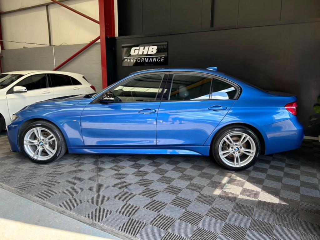 View BMW 3 SERIES 2.0 320d xDrive M Sport Saloon