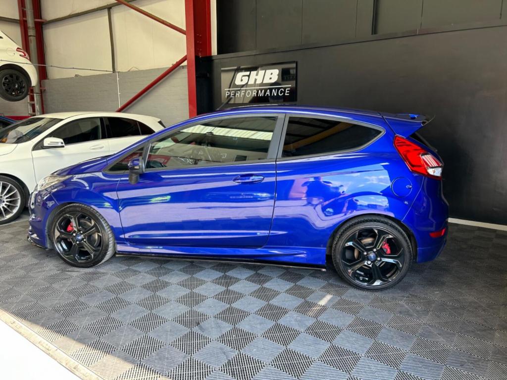 View FORD FIESTA 1.6 T EcoBoost ST-2