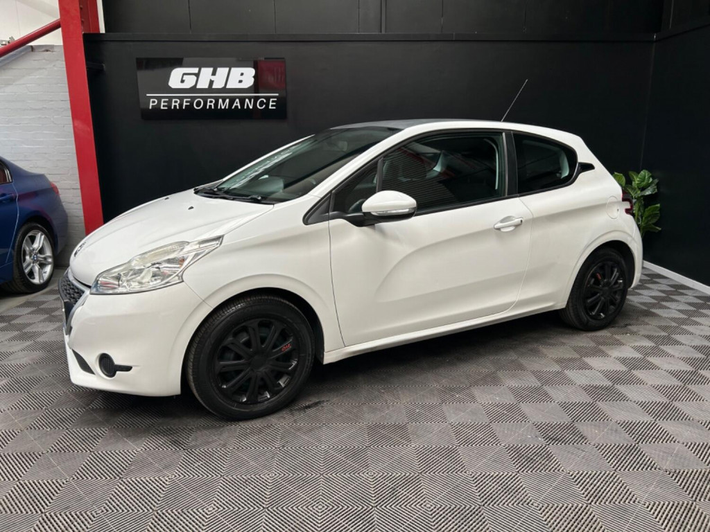 View PEUGEOT 208 1.0 VTi Access+