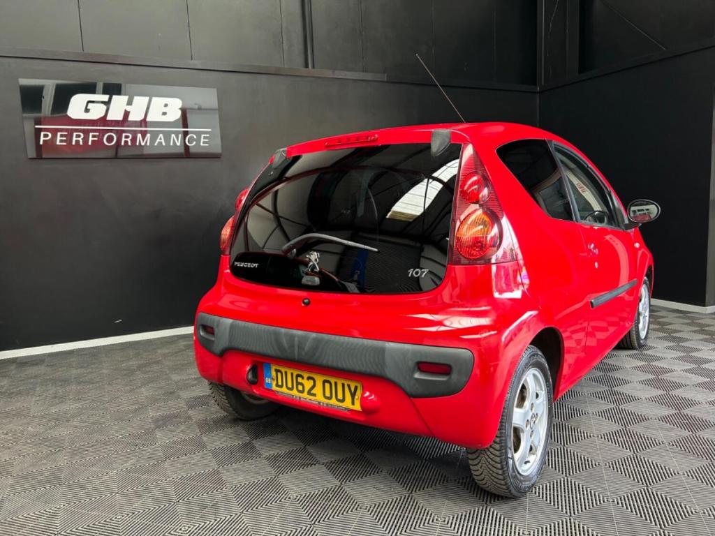 PEUGEOT 107