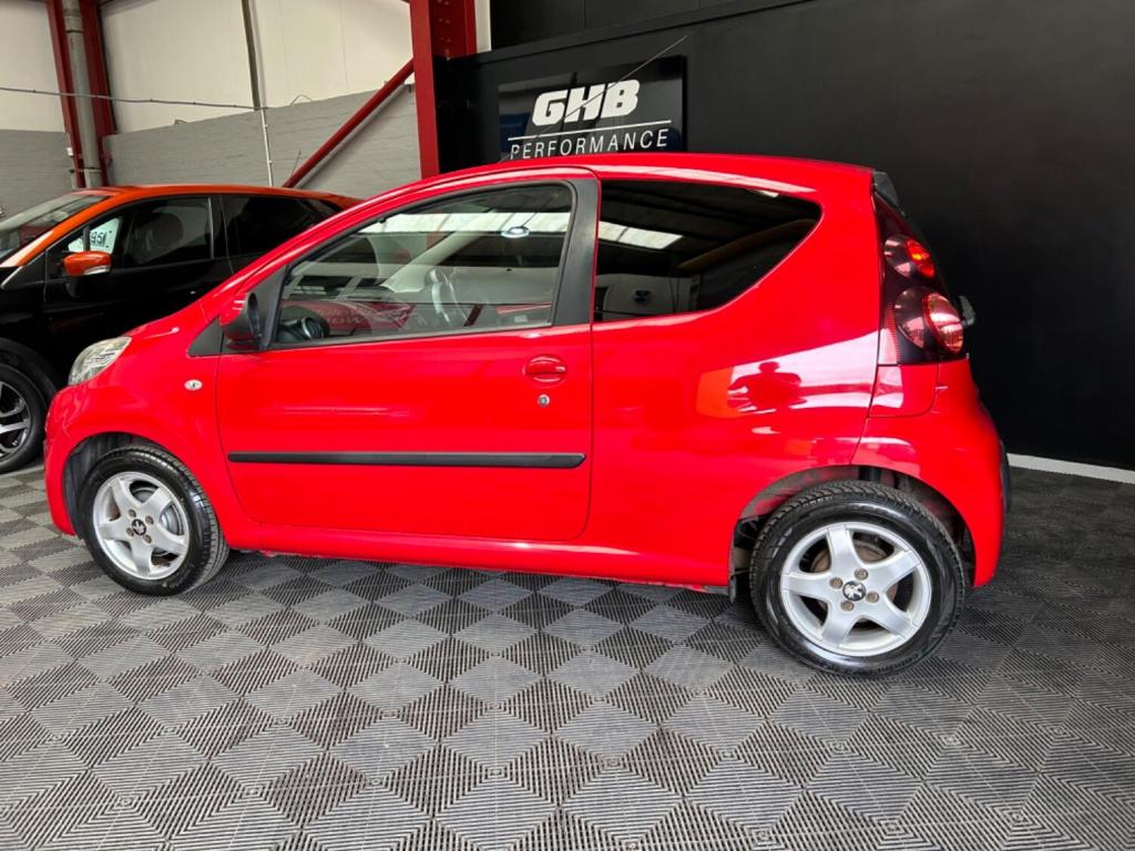 View PEUGEOT 107 1.0 12V Allure