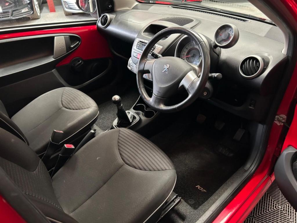 PEUGEOT 107