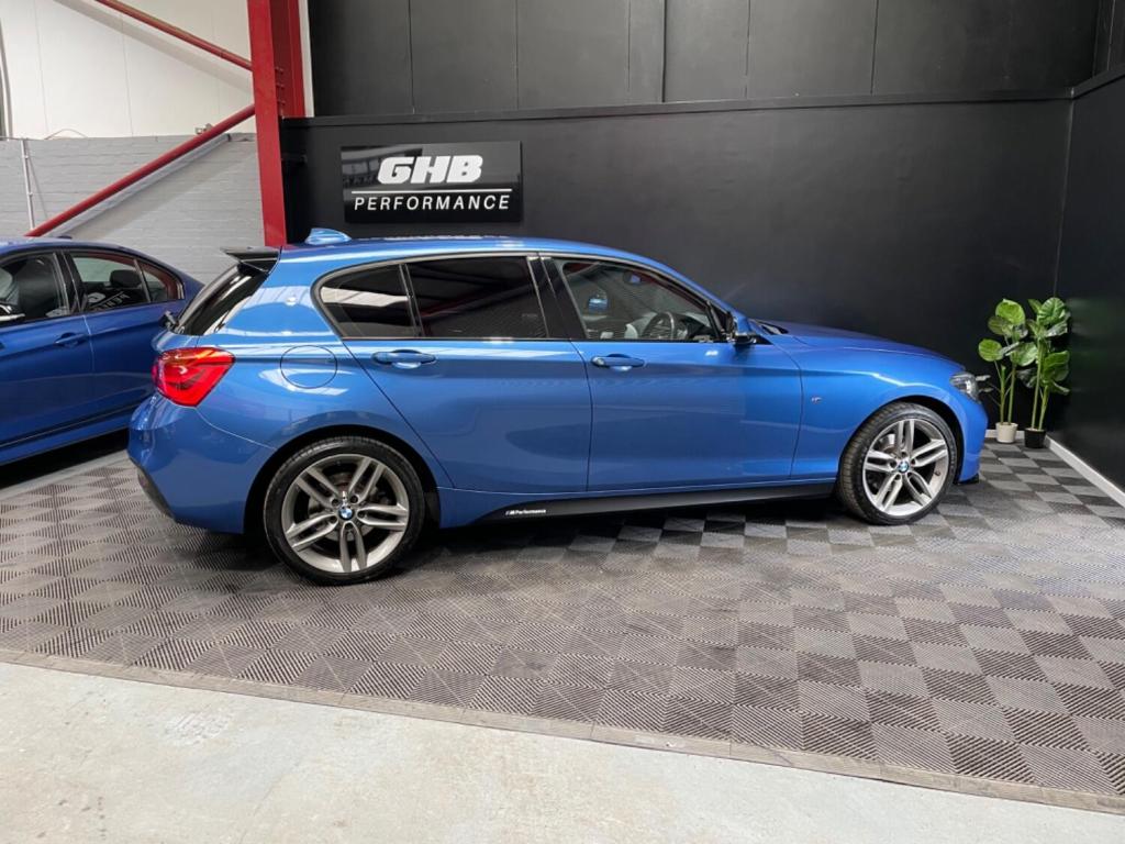 BMW 1 SERIES