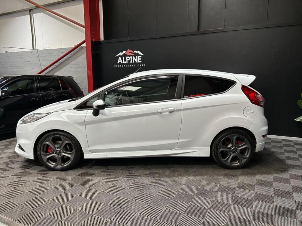 View FORD FIESTA 1.6 T EcoBoost ST-2