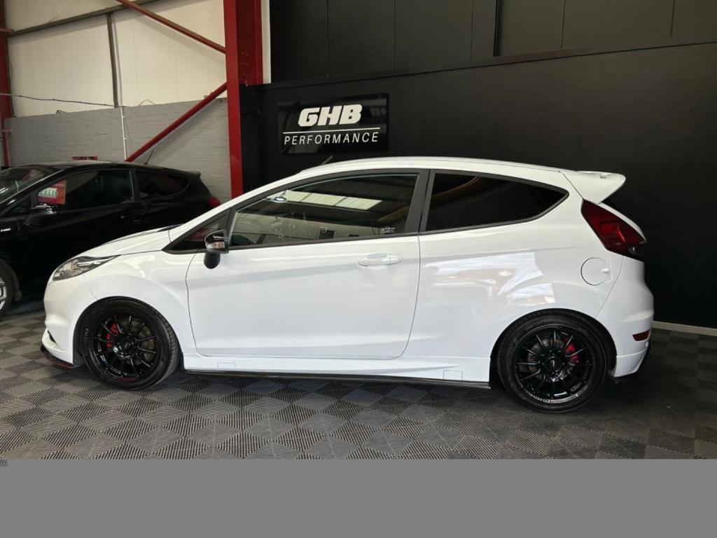 View FORD FIESTA 1.6 T EcoBoost ST-2
