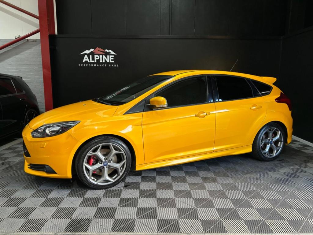 View FORD FOCUS 2.0 T EcoBoost ST-3