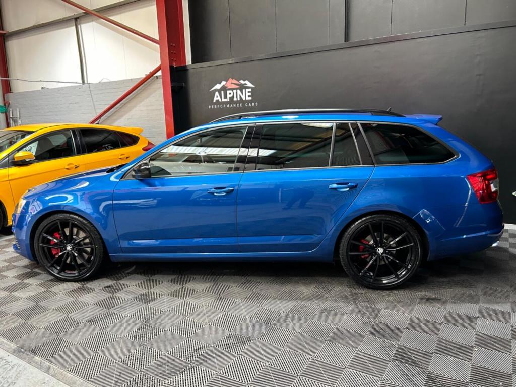 View SKODA OCTAVIA 2.0 TFSI vRS