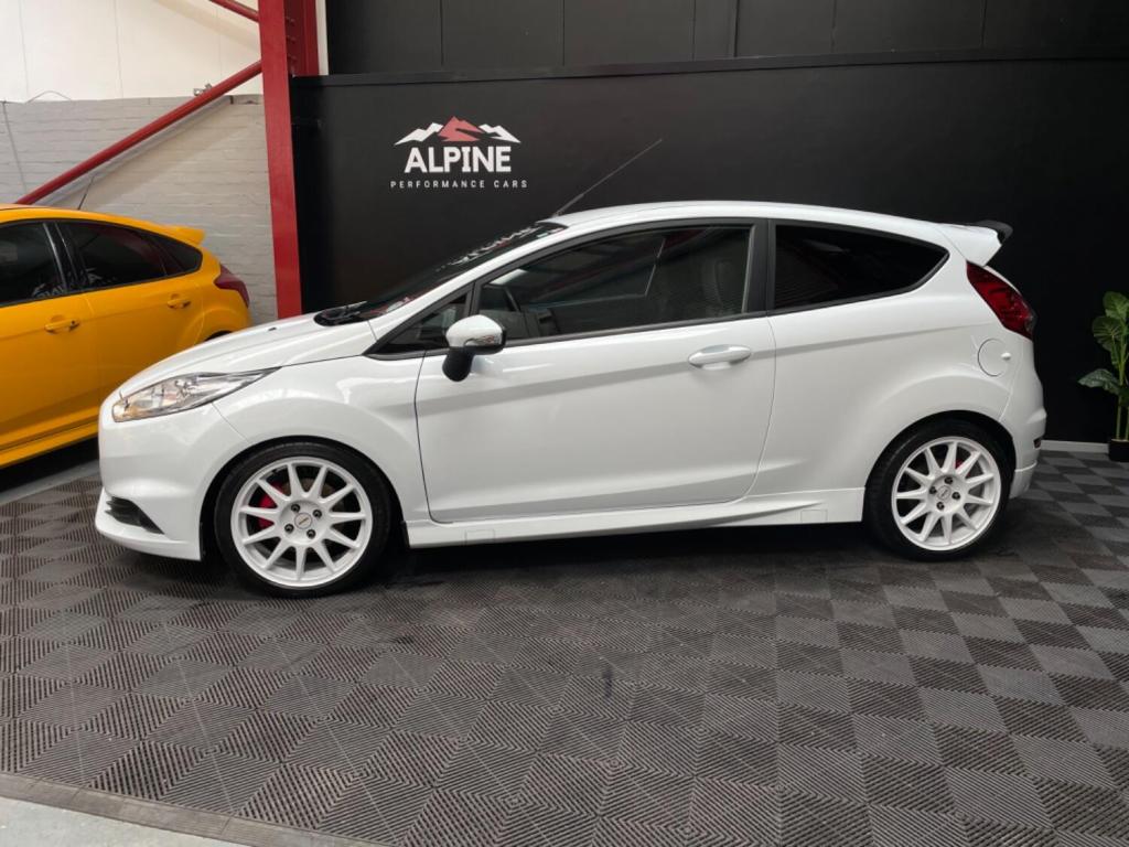 View FORD FIESTA 1.6 T EcoBoost ST-2