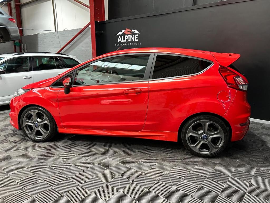 View FORD FIESTA 1.6 T EcoBoost ST-2