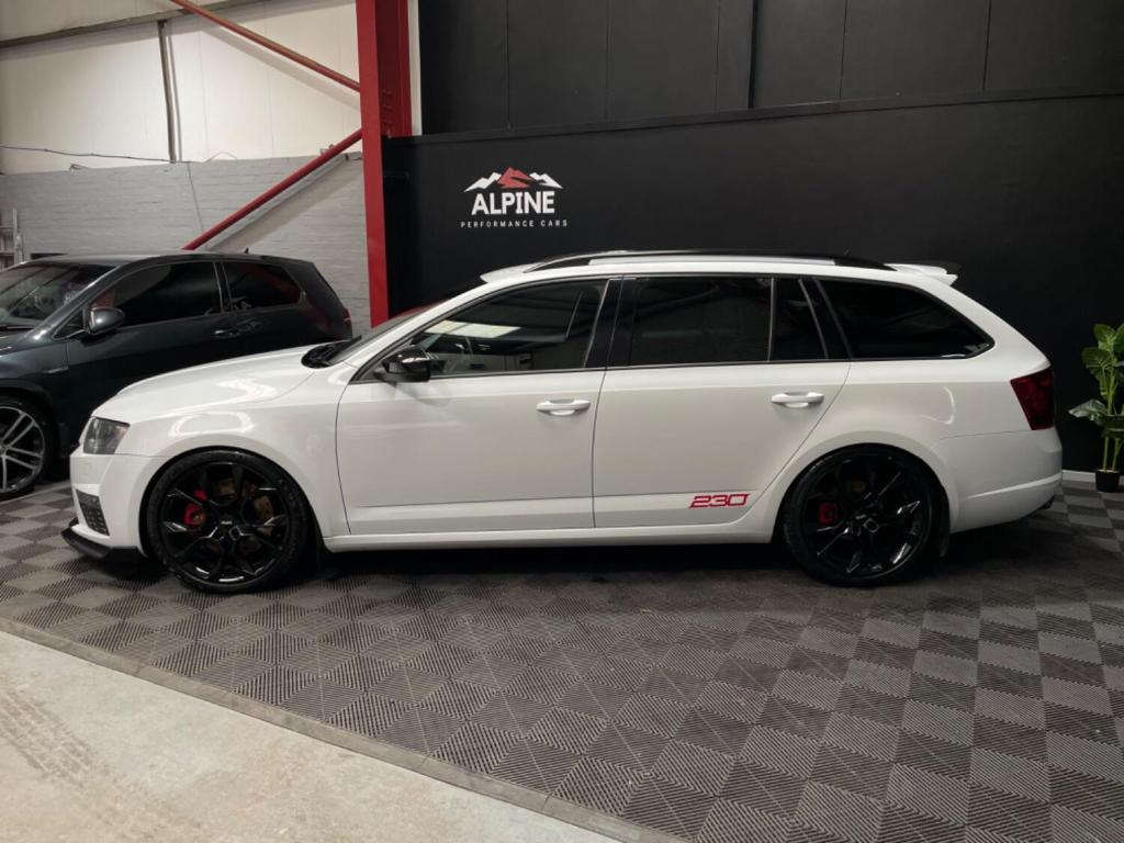 View SKODA OCTAVIA 2.0 TSI vRS 230