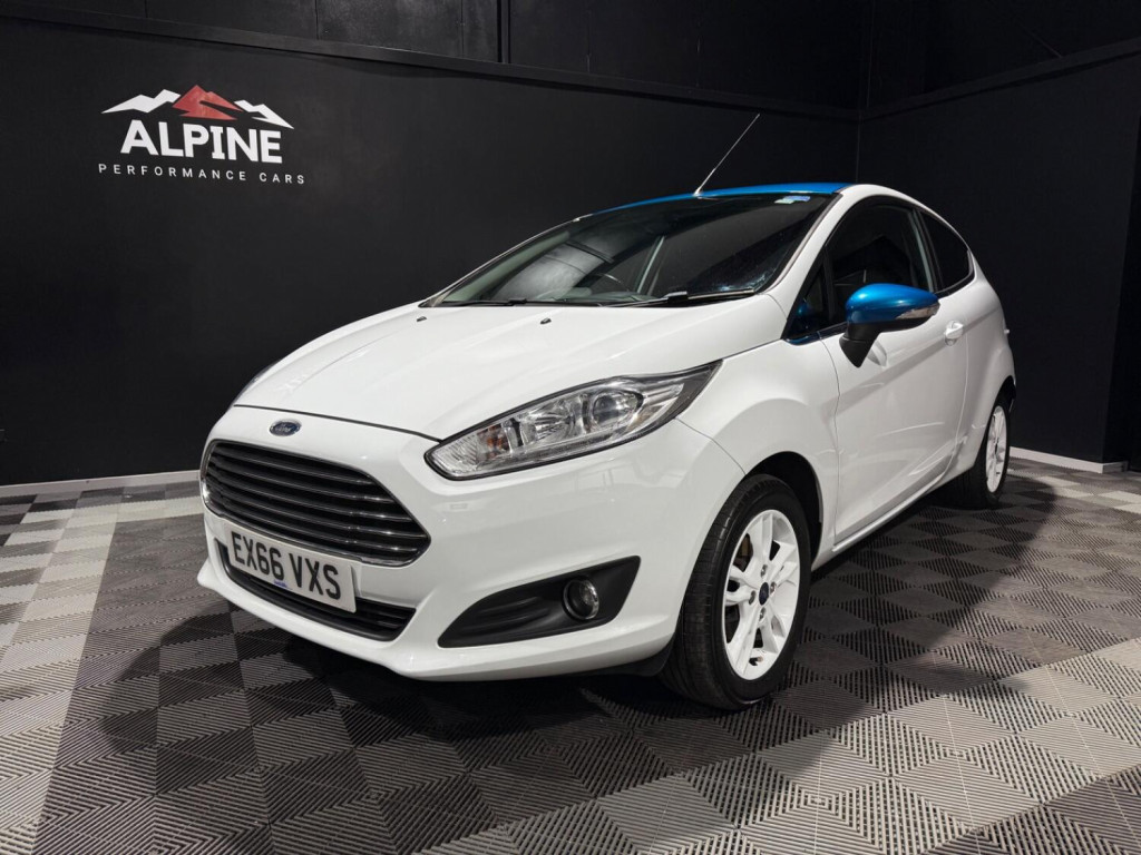 View FORD FIESTA 1.3 Zetec White Edition