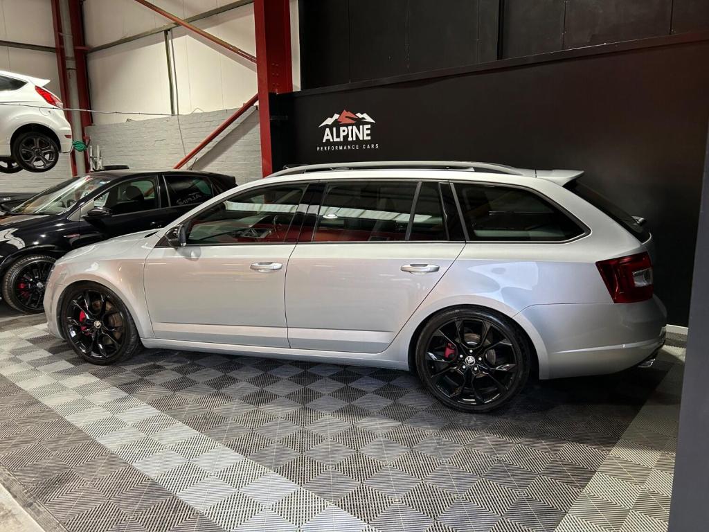 View SKODA OCTAVIA 2.0 TFSI vRS