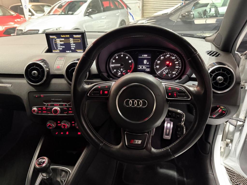AUDI S1