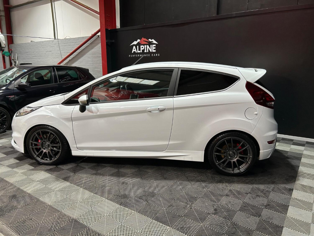 View FORD FIESTA 1.6 T EcoBoost ST-3