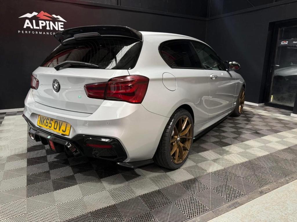 BMW 1 SERIES