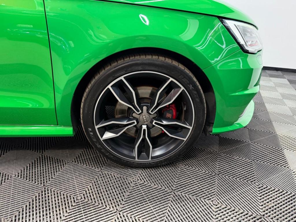 AUDI S1