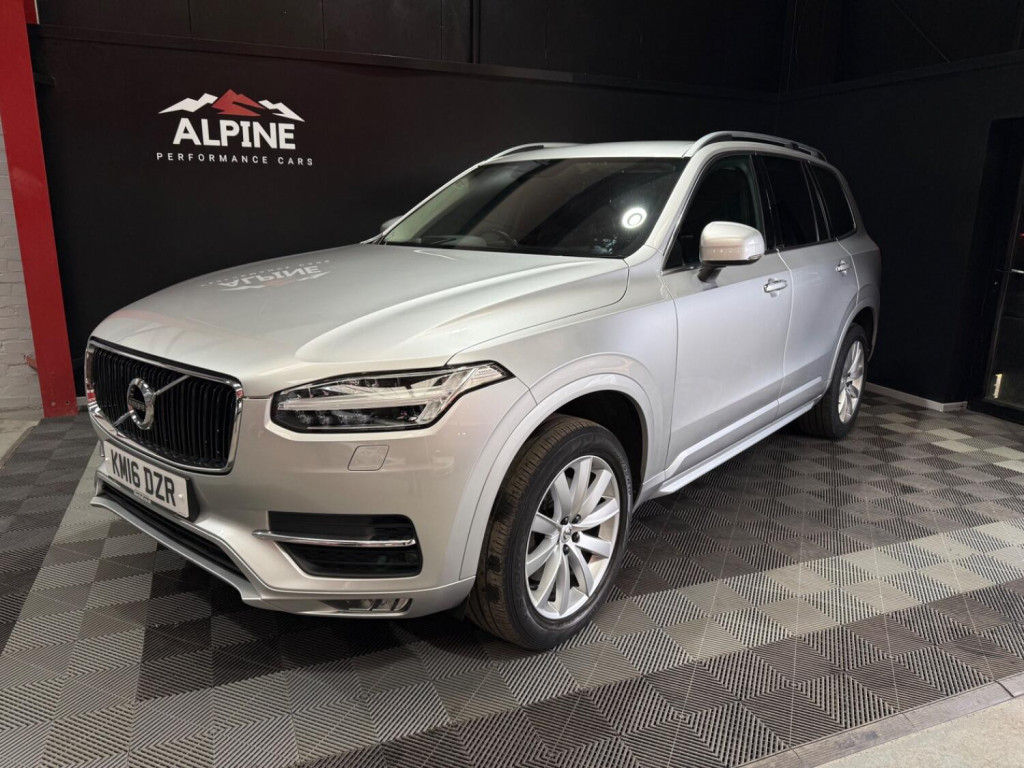 View VOLVO XC90 2.0 Momentum (19
