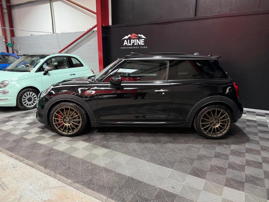 View MINI HATCH 2.0 John Cooper Works 3-Door Hatch