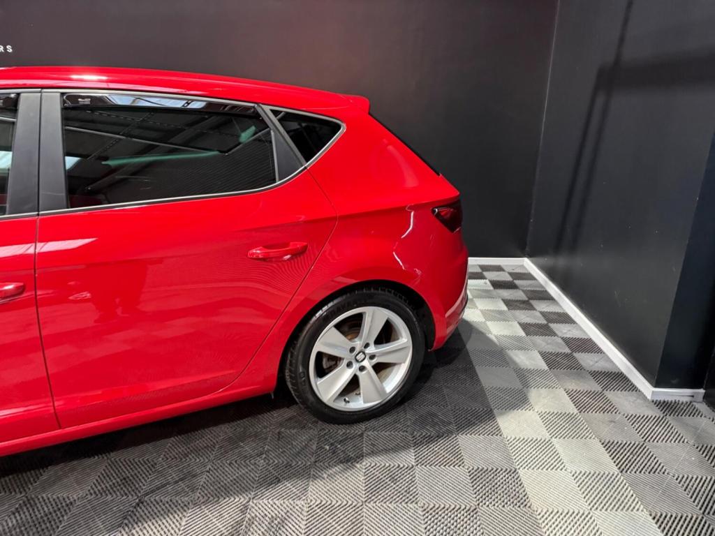 SEAT LEON