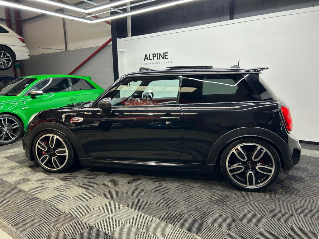View MINI HATCH 2.0 John Cooper Works 3-Door Hatch