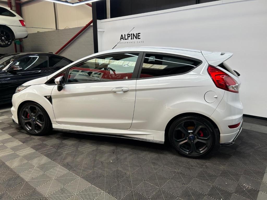 View FORD FIESTA 1.6 T EcoBoost ST-3