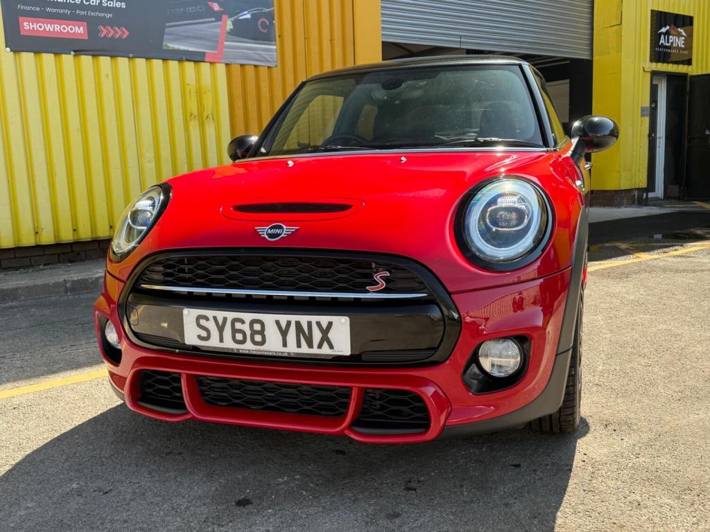 View MINI HATCH 2.0 3-Door Hatch Cooper S