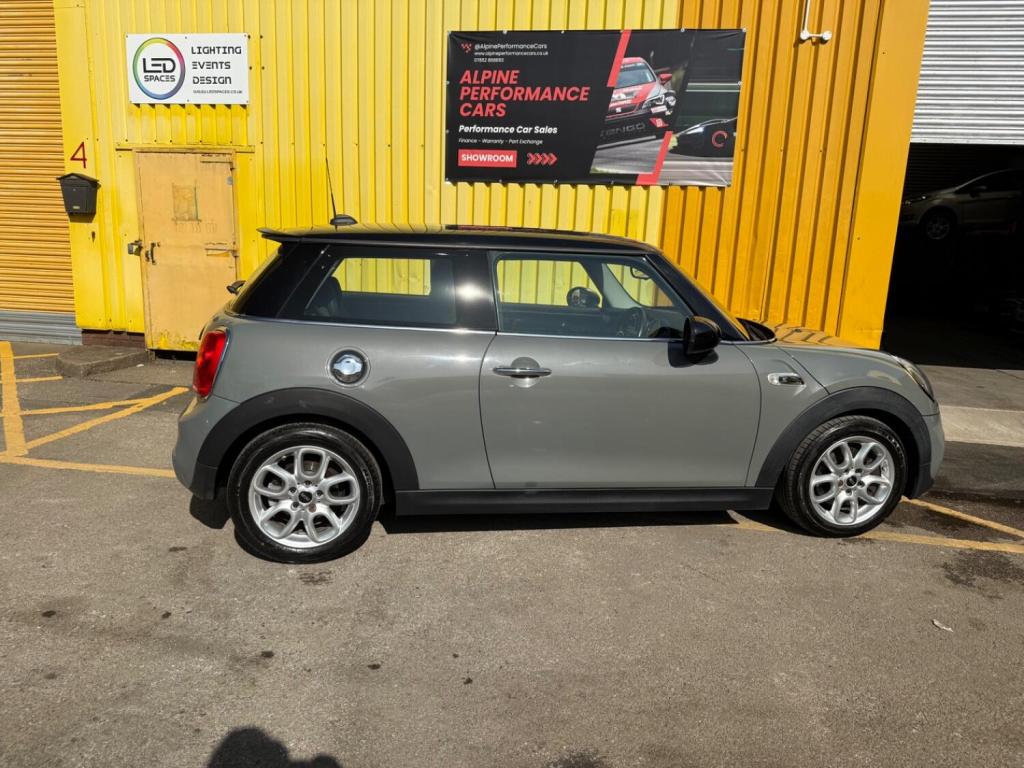 MINI HATCH