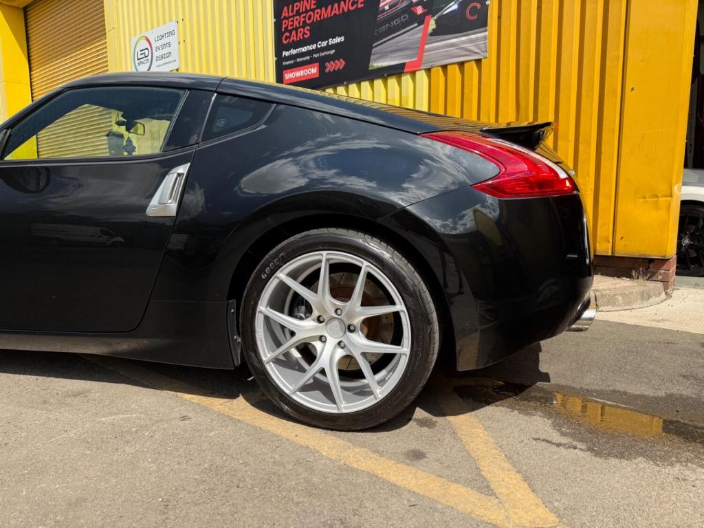 NISSAN 370Z