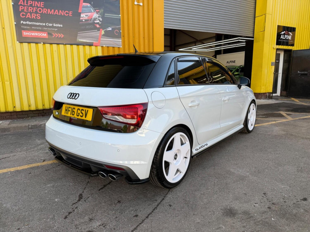 AUDI S1