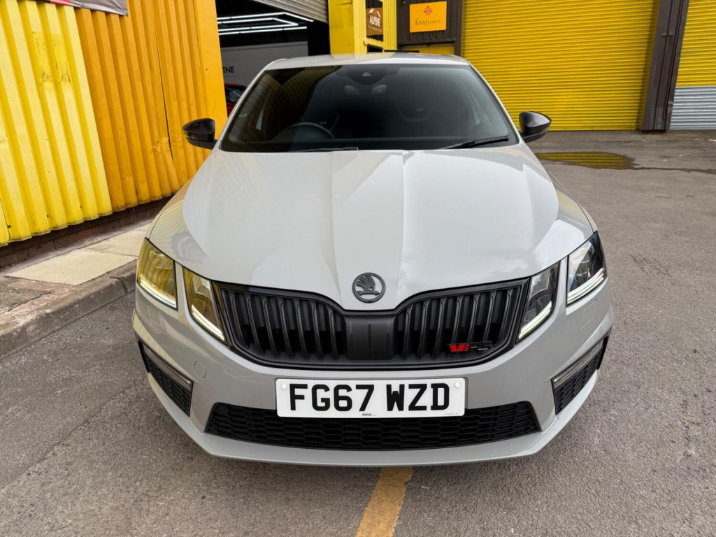 View SKODA OCTAVIA 2.0 TSI vRS