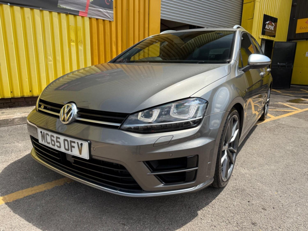 View VOLKSWAGEN GOLF 2.0 TSI BlueMotion Tech R