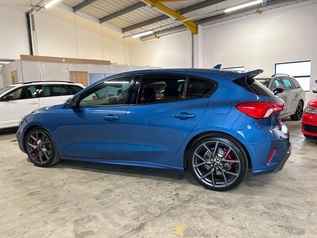 View FORD FOCUS 2.3 T EcoBoost ST
