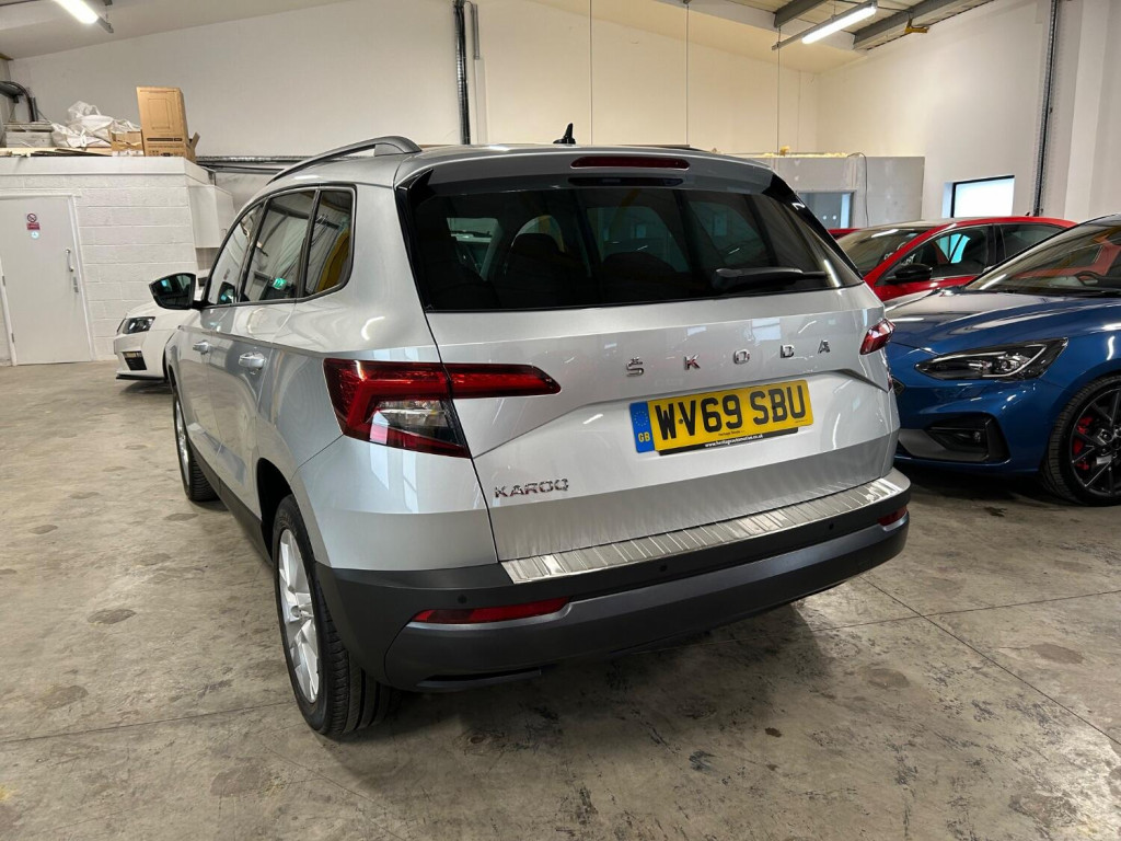 SKODA KAROQ