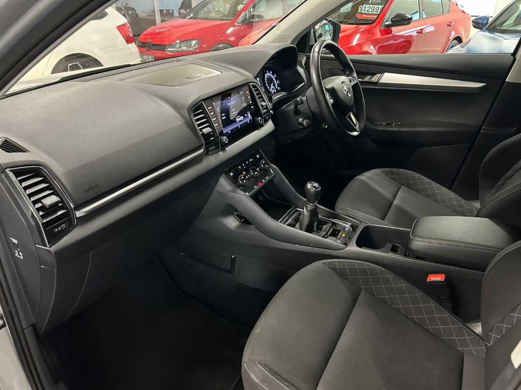 SKODA KAROQ