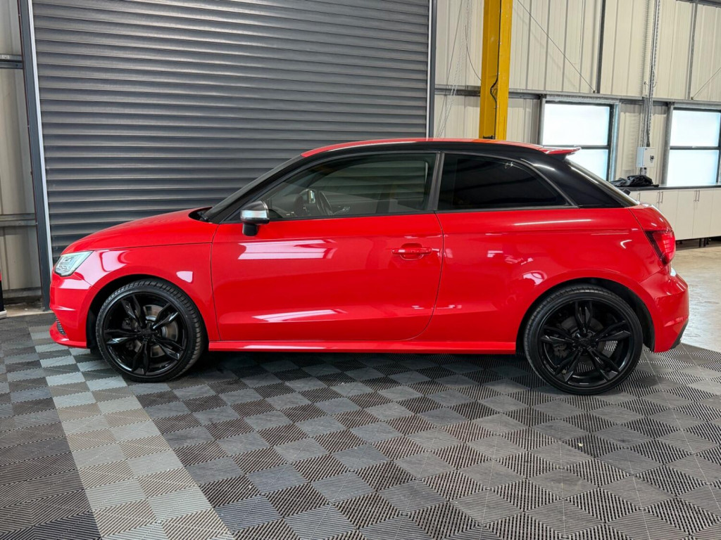 AUDI S1