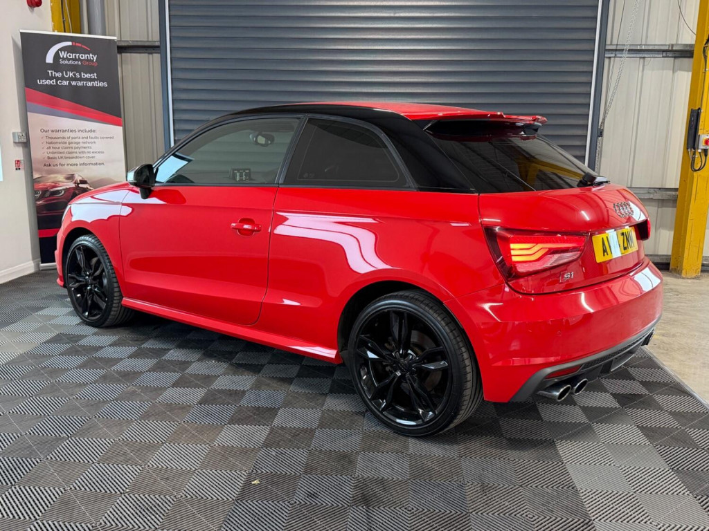 AUDI S1